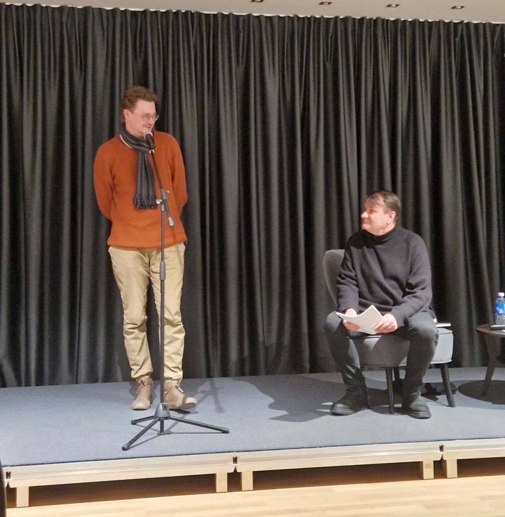 Kartais sninga juodai: Rimvydo Stankevičiaus gyvenimo atspindžiai poezijoje