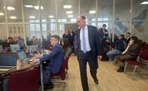 Apie parduodamas žemes, nematančius reikalo ir kitus svarbius reikalus