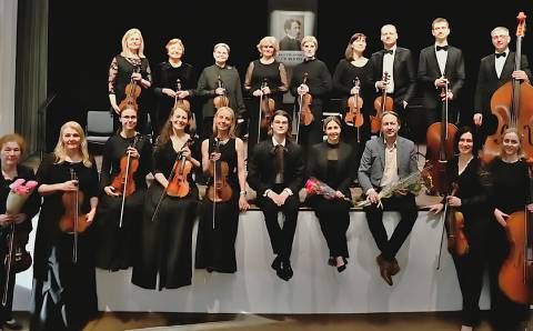KELI ŽVILGSNIAI Į ČIURLIONĮ:„SAULĖTA MUZIKA“ VIEVYJE