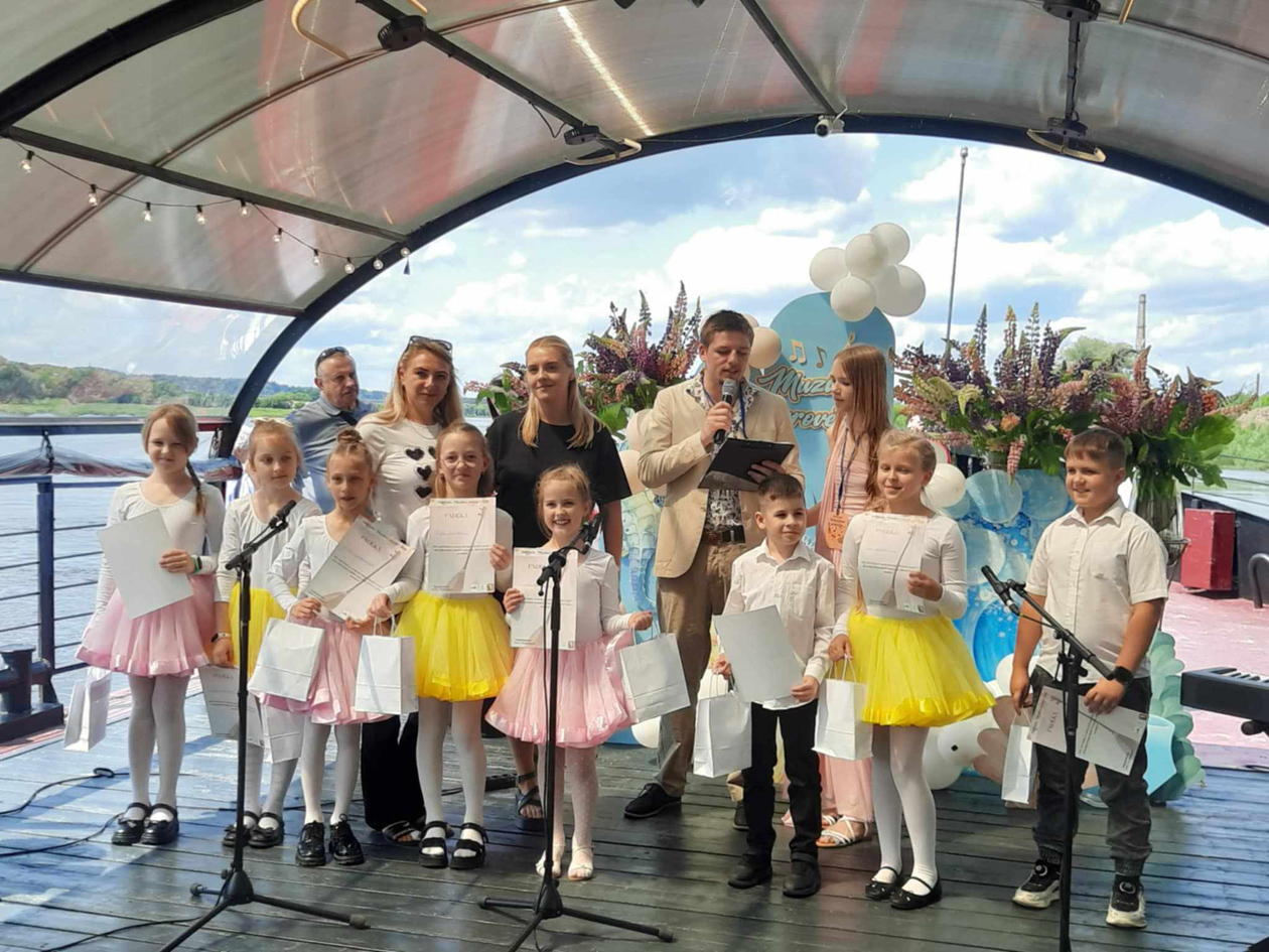 Vaikų ir jaunimo festivalis „Muzikos srovėje“ 