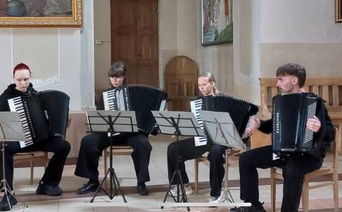 Koncertas Čiurlioniui – suburiantis ir ugdantis žmones