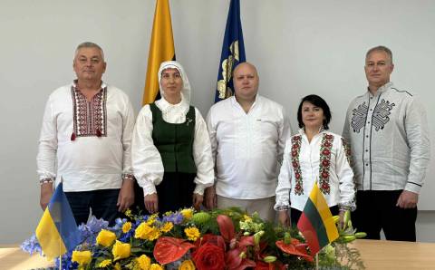 Vievio seniūnija pasirašė bendradarbiavimo sutartį su Čyhyryno savivaldybe iš Ukrainos