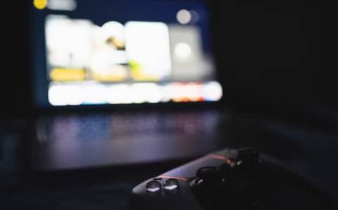Internetinės pramogos ir ilgalaikės jų pasekmės