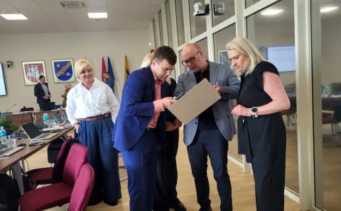 Naujienos iš savivaldybės tarybos posėdžio. Trikdžiai valdančiojoje daugumoje ir technologijose