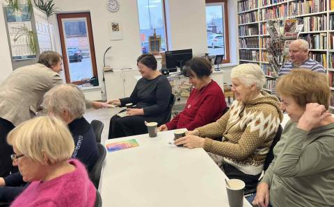 Vievio miesto bibliotekoje pristatyta knyga „Liepos motinėlės“