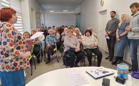 FIZINIO AKTYVUMO IR SVEIKOS GYVENSENOS SKATINIMAS ELEKTRĖNUOSE