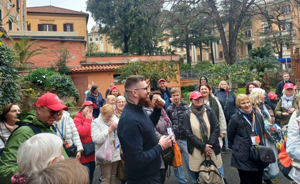 Kunigas Gintas Petkevičius: Dievas atėjo atnešti šviesą ir jokia tamsa jos neužgoš!