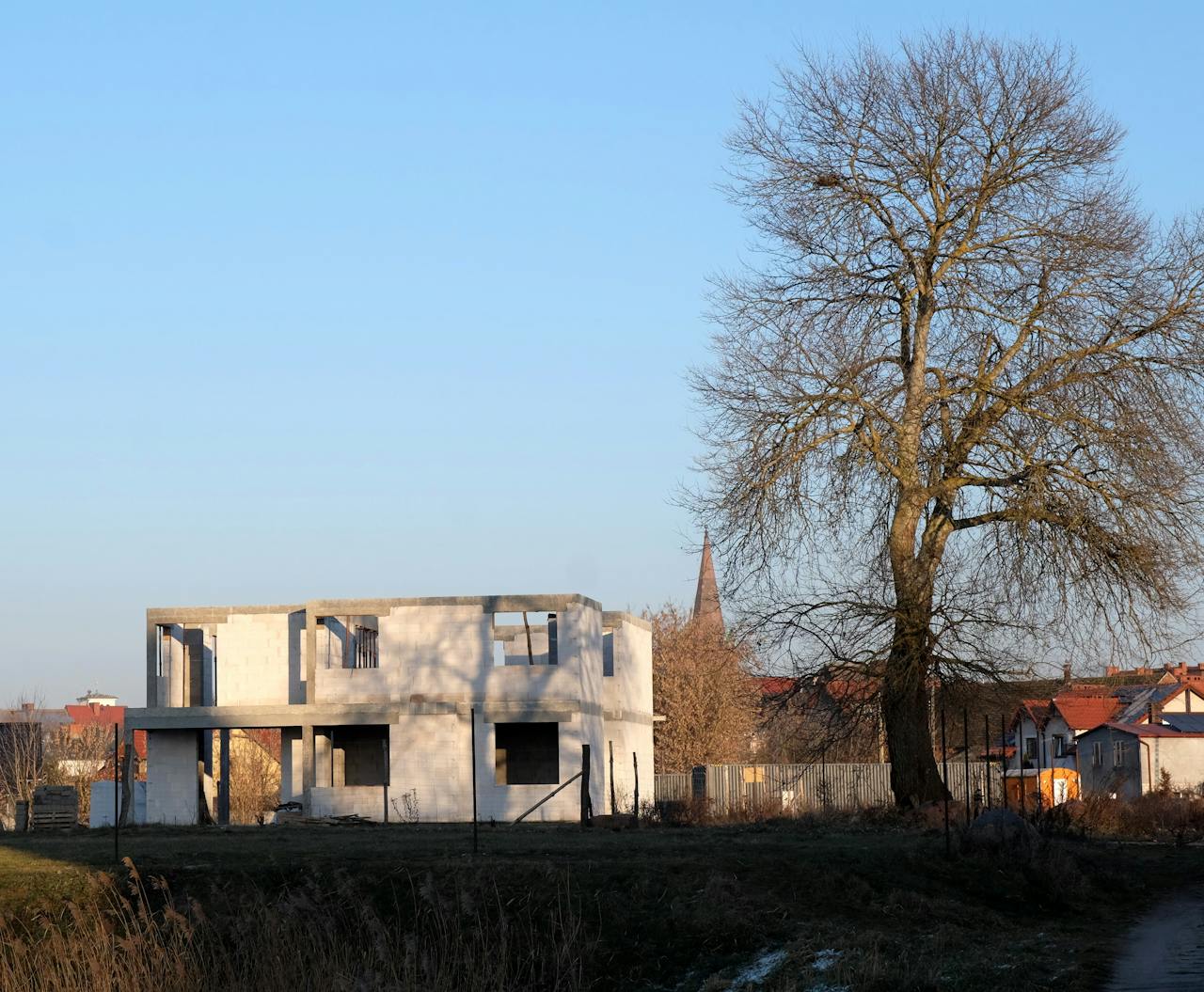 Kiek kainuoja pasistatyti namą ir kokios paslėptos išlaidos dažnai pamirštamos