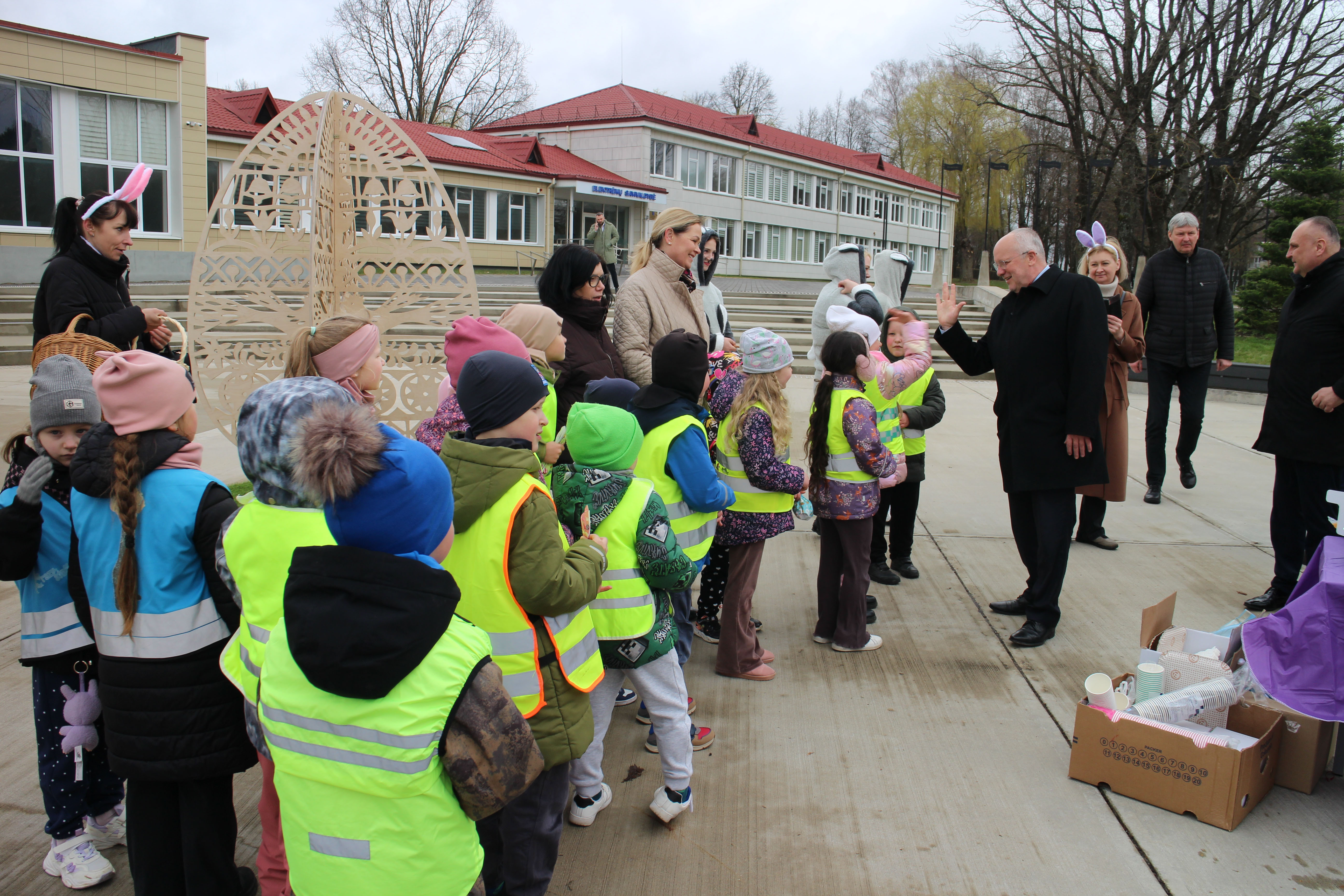 Seimo pirmininko vizitas Elektrėnuose: nuo sąvartyno kvapų iki stadiono balų