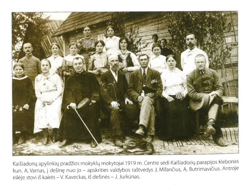 Iš Vievio mokyklų istorijos