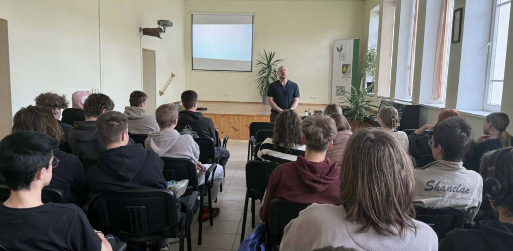 Projektas Semeliškių gimnazijoje: „Psichikos sveikata: kelionė į gerovę“