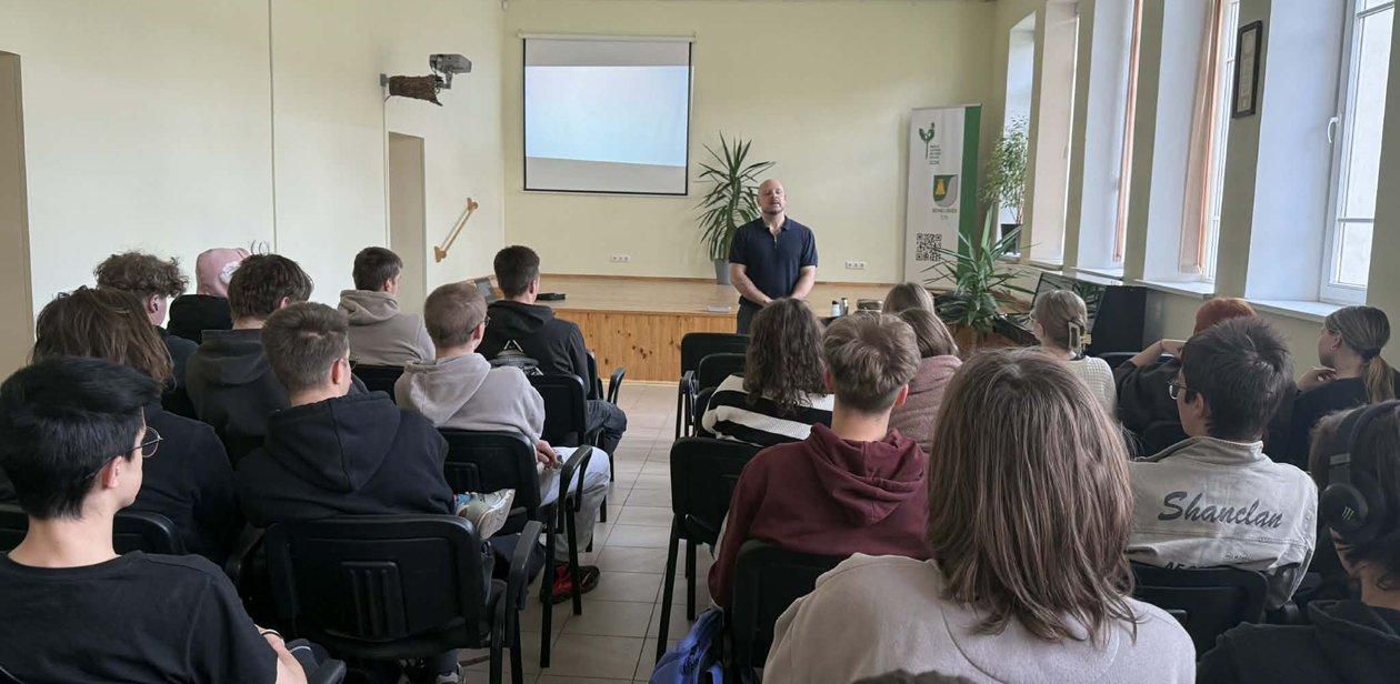 Projektas Semeliškių gimnazijoje: „Psichikos sveikata: kelionė į gerovę“