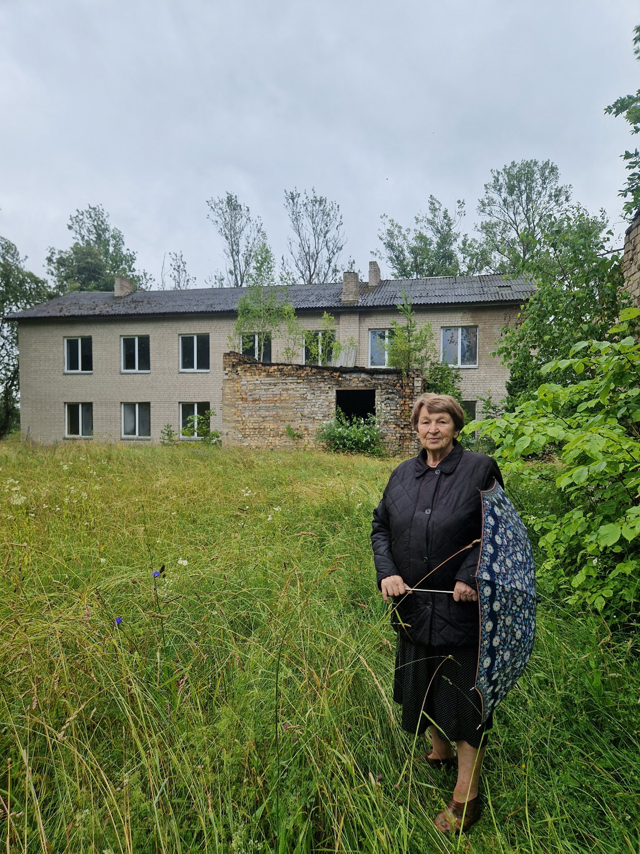 Daugirdiškių mokykla, kuriai vadovavo Vladislava Kursevičienė,
šiandien stovi apleista