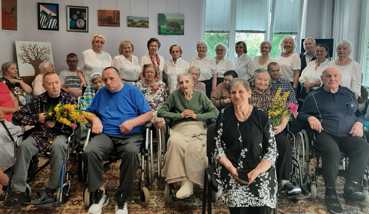Elektrėnų „Bočių“ ansamblio „Dubija“ viešnagė Elektrėnų socialinės globos namuose